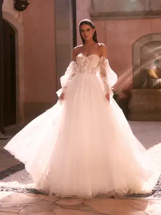 Adonis by Bianco Evento - view 5 of 6