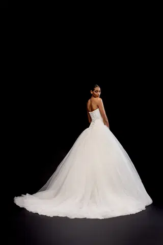 Rhiannon by Justin Alexander - view 7 of 7