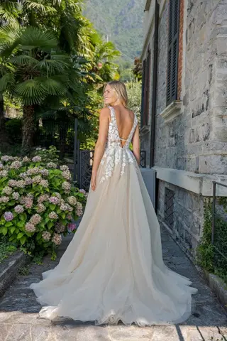 VN21 ivory/rumpink by Vera Nova - view 4 of 4