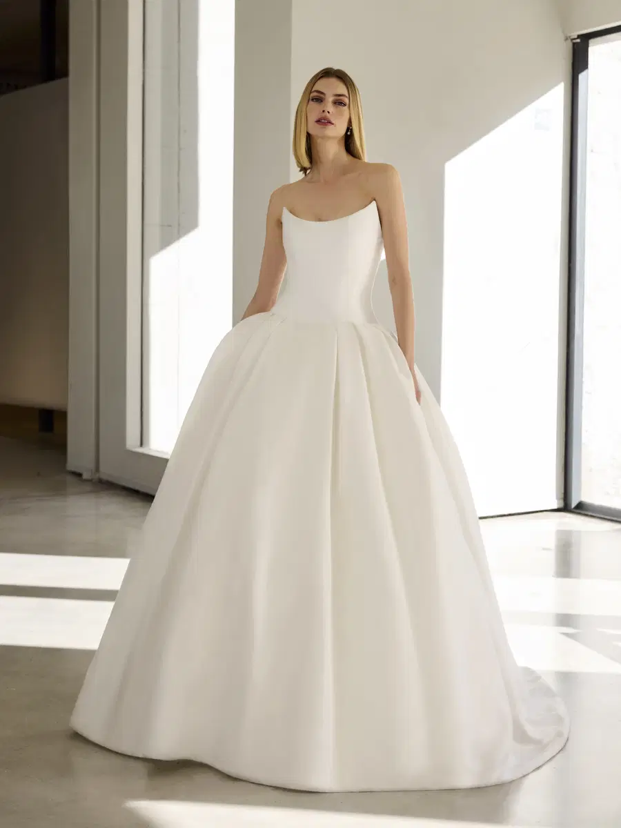 VALLEY by Pronovias - view 5 of 6