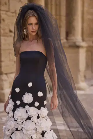 Hafsa by Veni Infantino - view 4 of 5