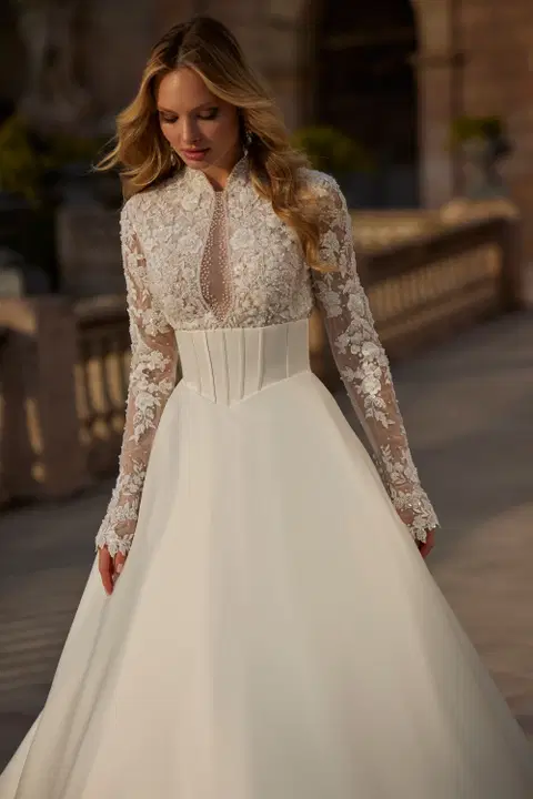 Hanford wedding dress by Veni Infantino, ball gown, lace