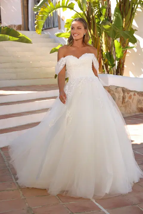 Agnes wedding dress by Azuree Bridal, ball gown, lace
