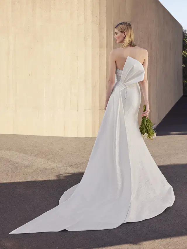 JUNY by Pronovias - view 2 of 2