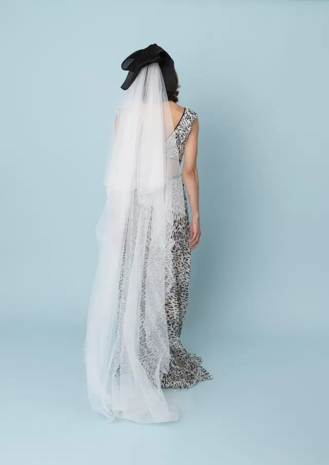 Tansila Glitter + Bow Veil by Kisui - view 3 of 3
