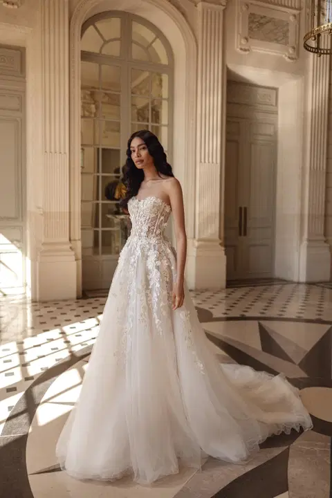 Eirini wedding dress by Ella Novia, A-line, lace
