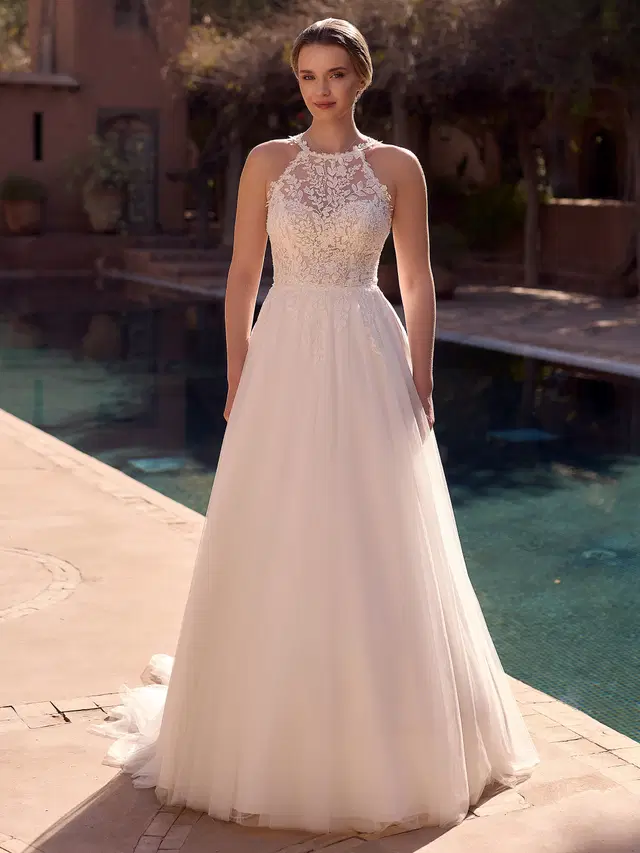 FLORIA by Bianco Evento: A-Line silhouette, high / halter neckline, sleeveless, lace