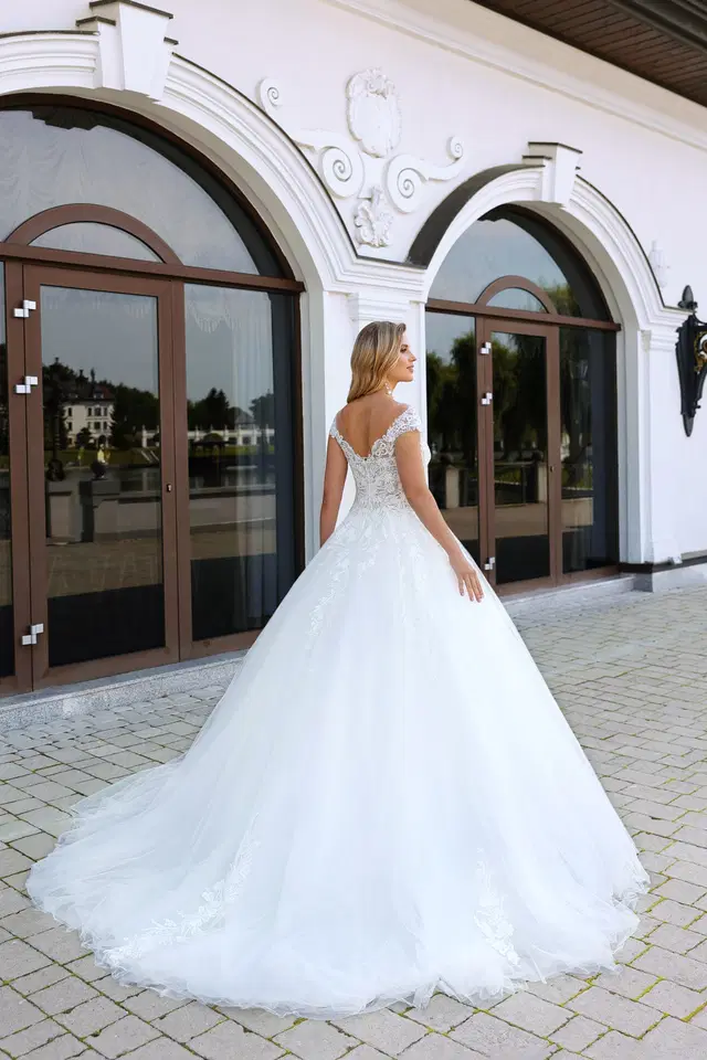 5561 by Serena Bridal - view 2 of 4