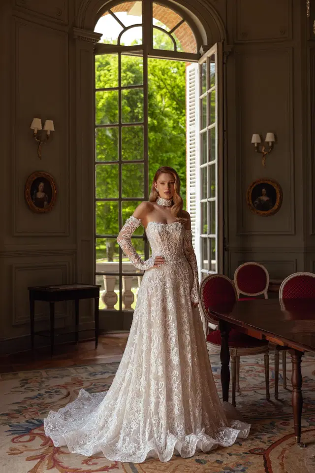 Kala by Maks Mariano: Mermaid silhouette, sweetheart neckline, long sleeves, lace