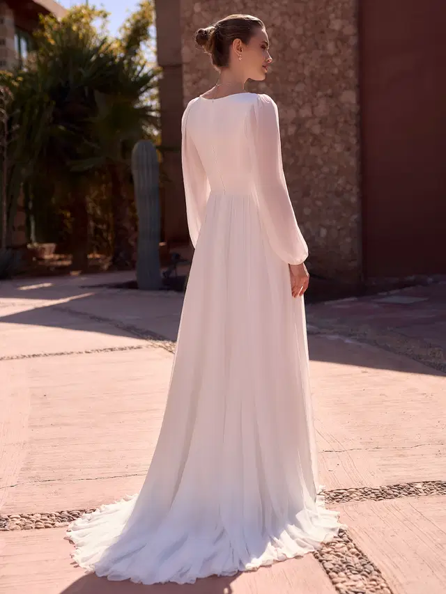 JULIANA by Bianco Evento - view 2 of 4
