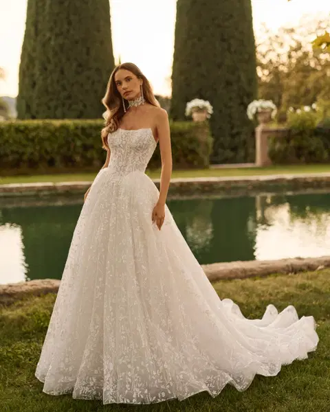 Ximay wedding dress by Aire Barcelona, ball gown, lace