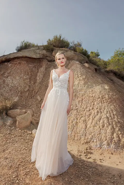 Style DT303 wedding dress by Duett, A-line, tulle