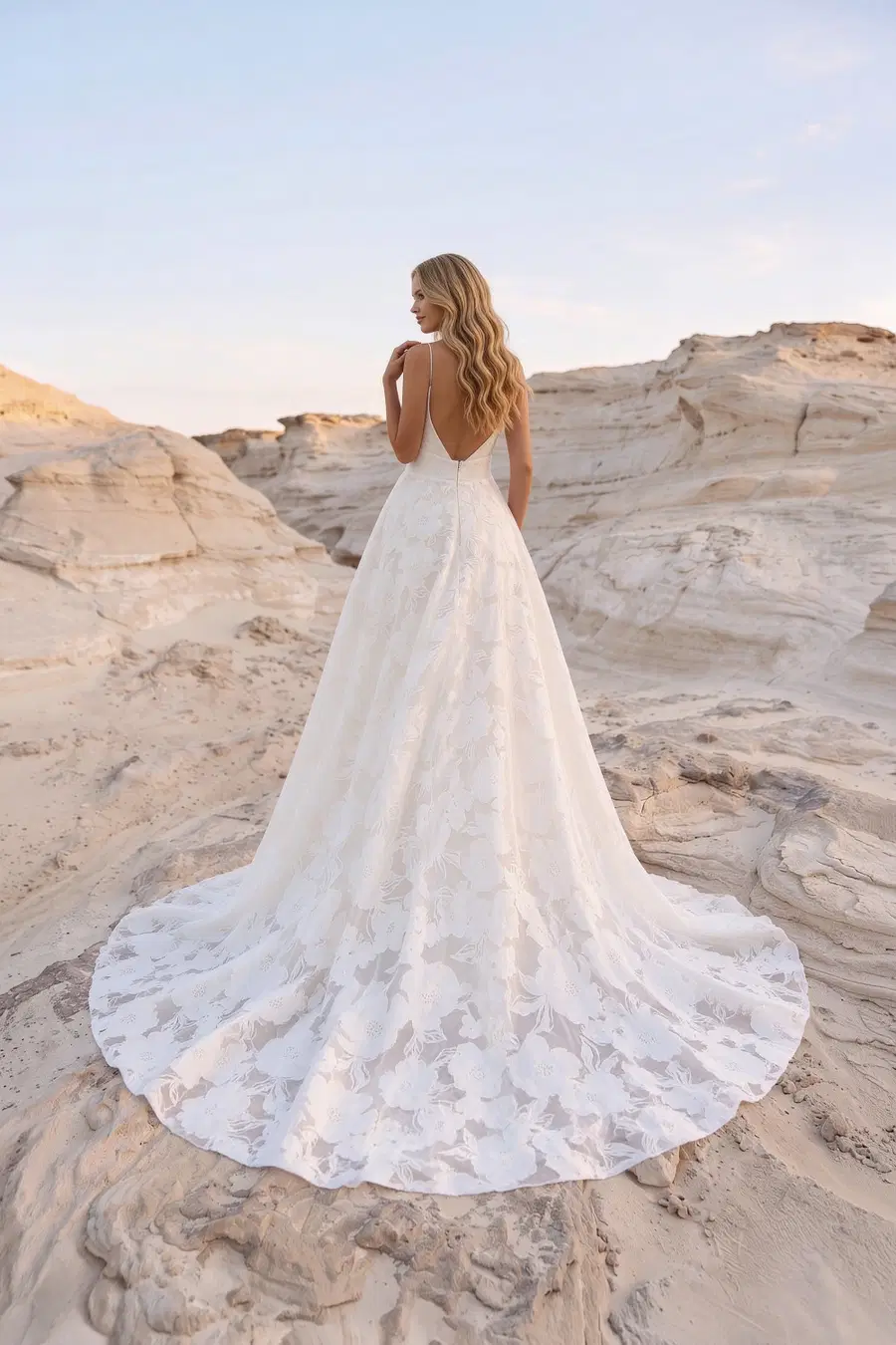 A115 Eliza by Aveline - view 2 of 7