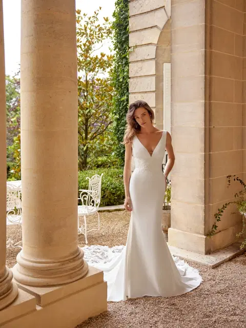 Maverick wedding dress by Justin Alexander, trumpet, lace