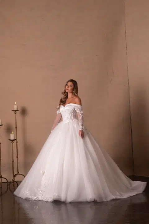 Style RB6180 wedding dress by Rachel Allan, ball gown, tulle
