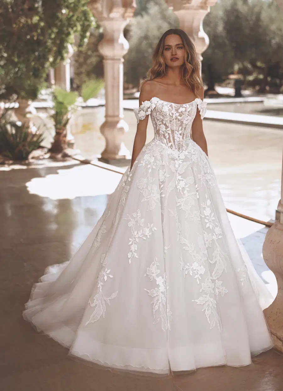Vogue by Enzoani - view 3 of 8