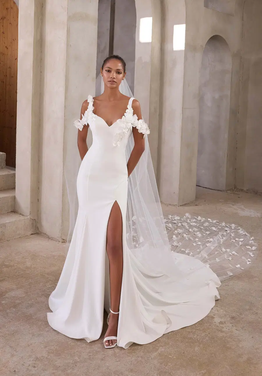 Xanthe by Mori Lee: Fit & Flare silhouette, sweetheart neckline, crepe