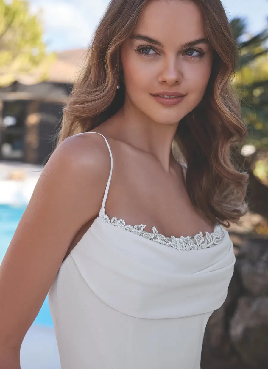 Erina by Enzoani - view 3 of 4