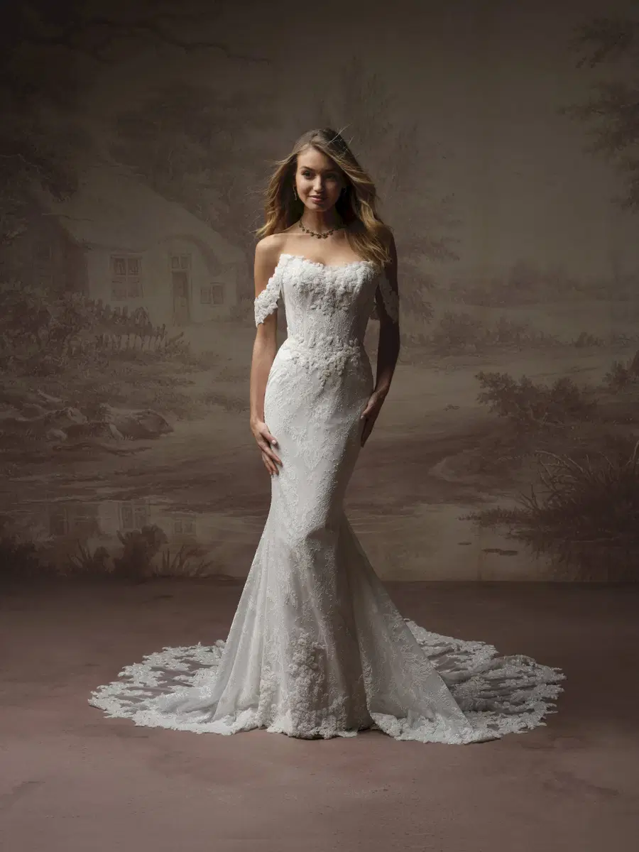 COLLETTE by Maggie Sottero: Fit & Flare silhouette, cat eye neckline, detachable sleeves, lace