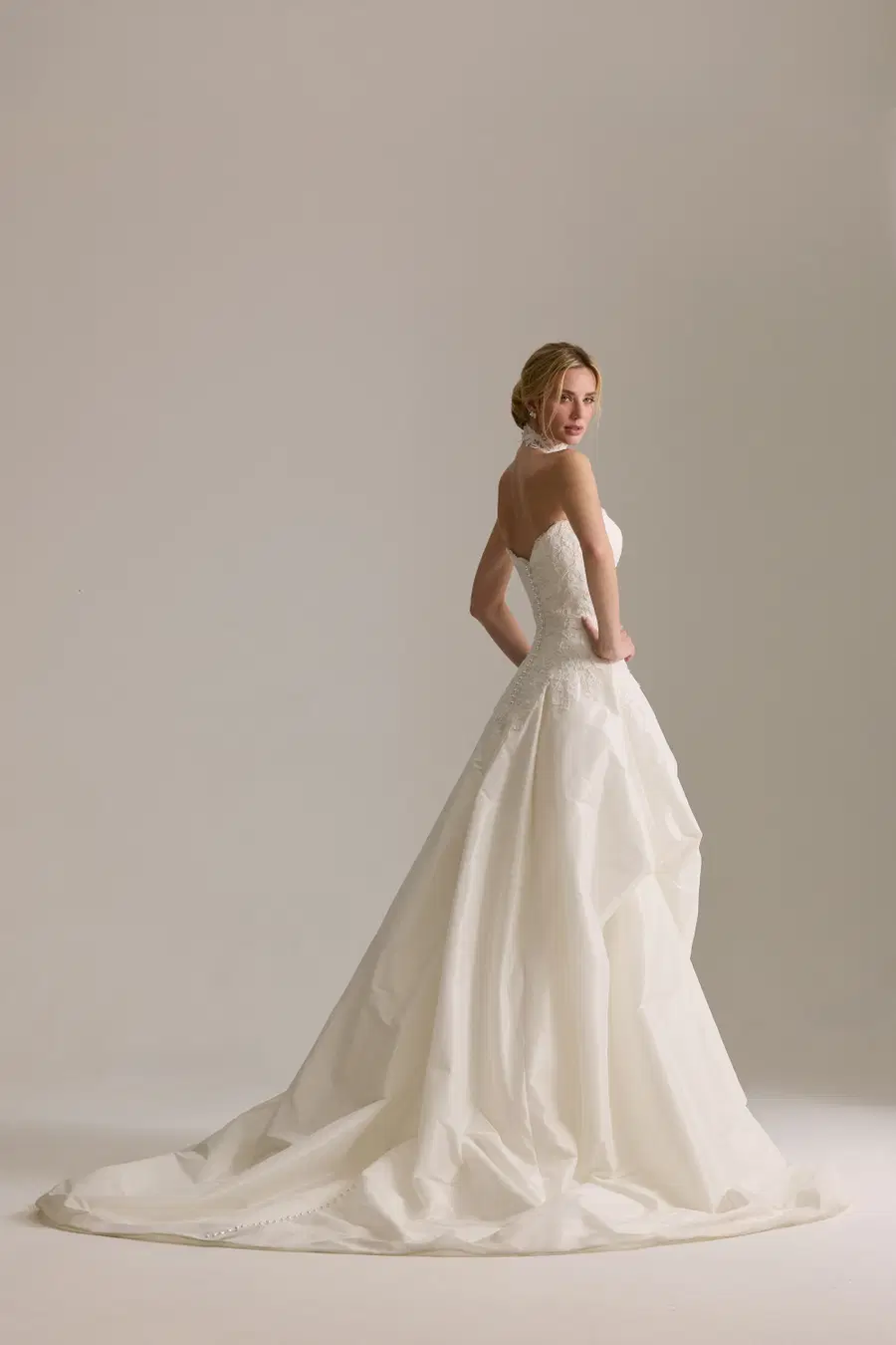 Celinde by Josephine Scott - view 4 of 8