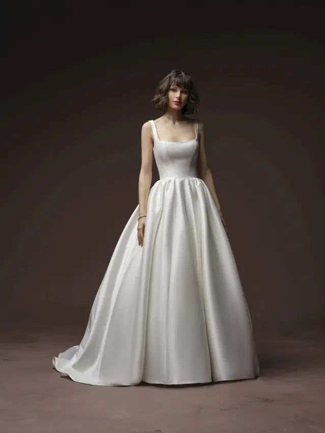 ZURIELLE by Maggie Sottero: A-Line silhouette, square neckline, tulle
