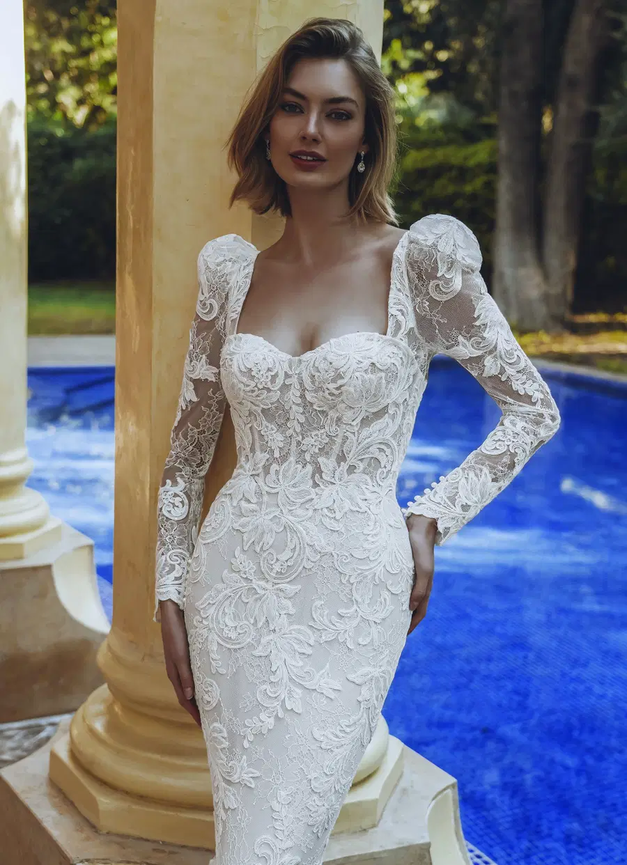 URVASHI by Enzoani - view 4 of 7