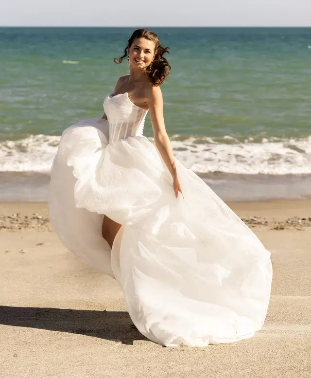Dahlia by Amo & Luv: High Low silhouette, sleeveless, tulle