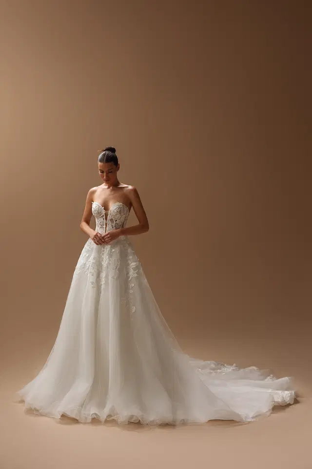 Elodie by Ella Novia: Ball Gown silhouette, sweetheart neckline, sleeveless, lace