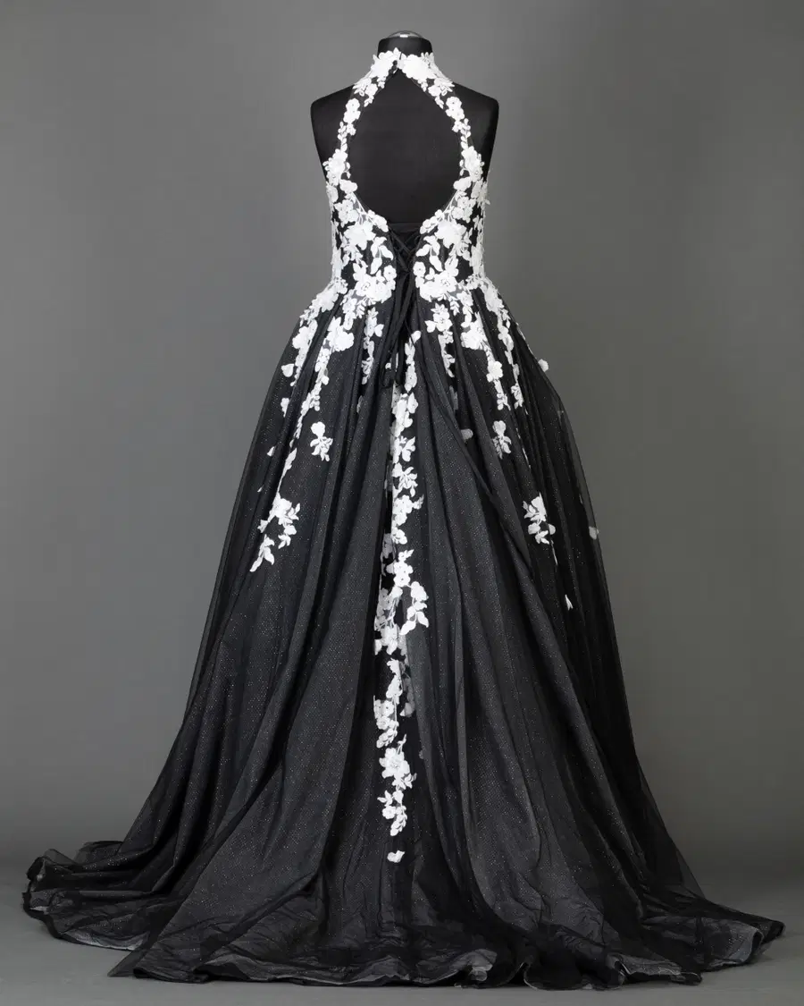 Neck von DarkDreamCouture - Ansicht 2 von 2