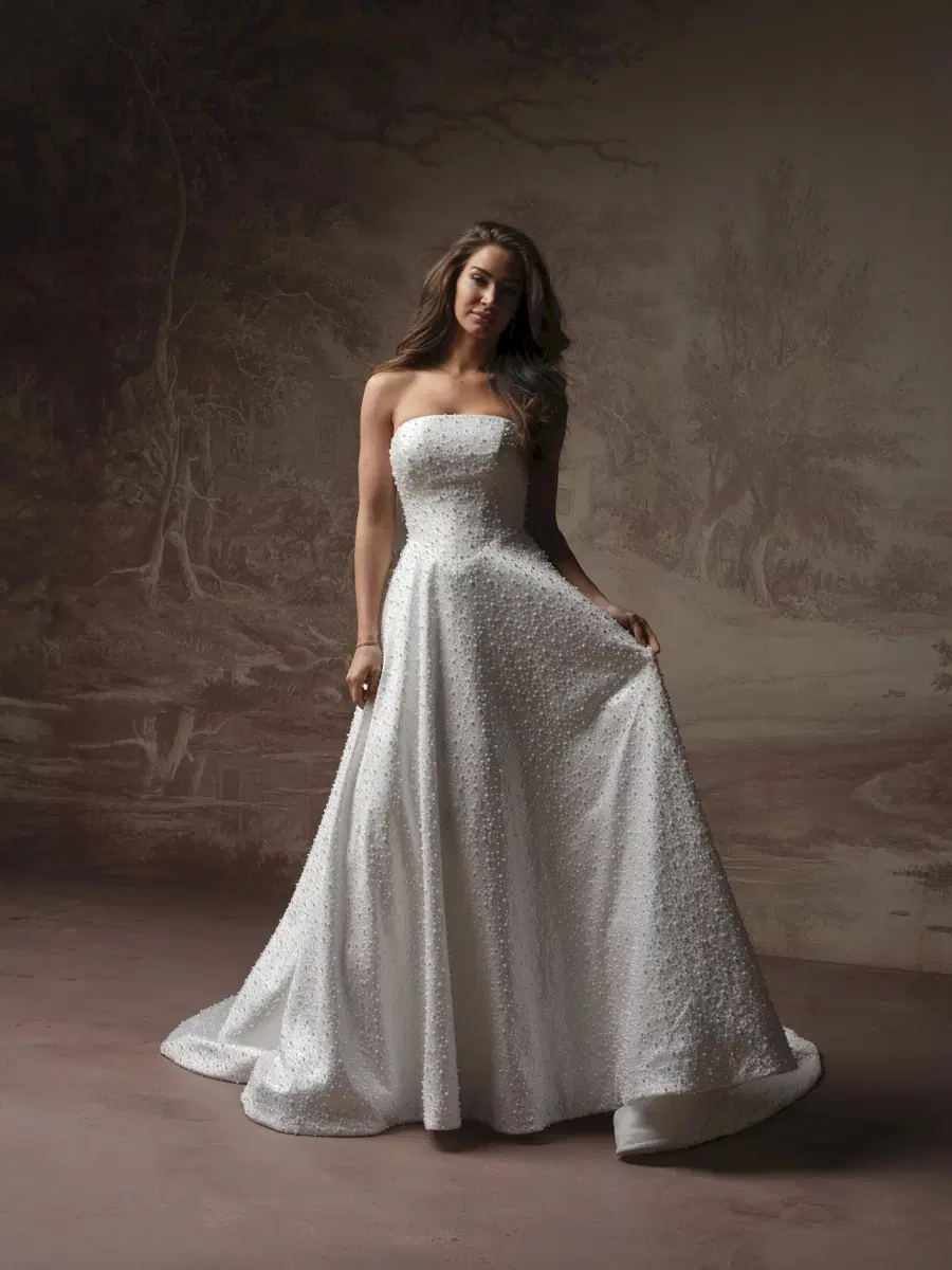 ELOWYN by Maggie Sottero: A-Line silhouette, cap sleeves, tulle