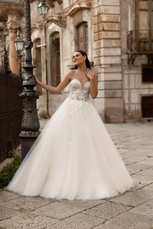8318 by Monica Loretti: Ball Gown silhouette, sweetheart neckline, sleeveless, lace