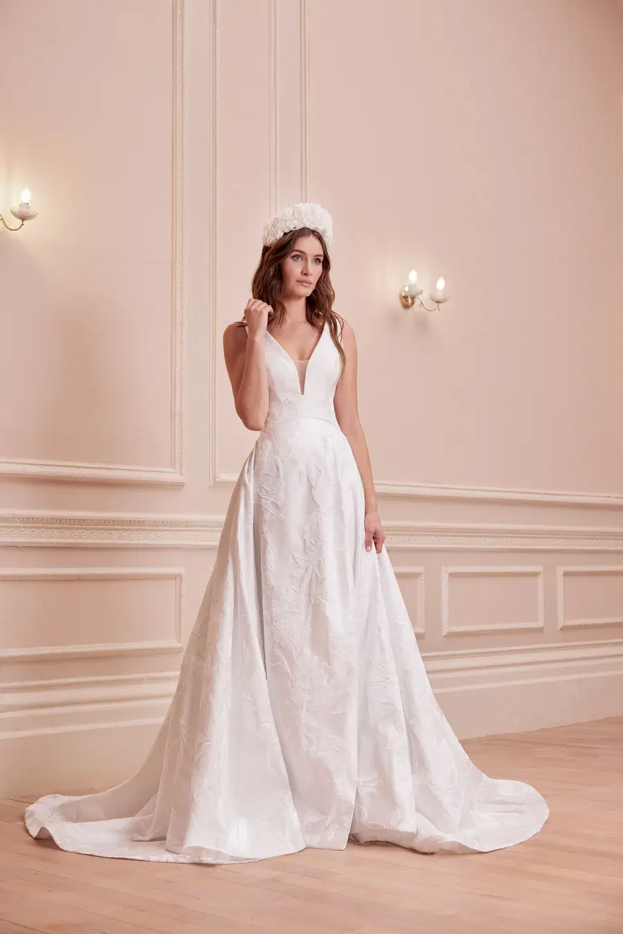 Phoebe by Josephine Scott: A-Line silhouette, V-neck neckline, sleeveless, mikado