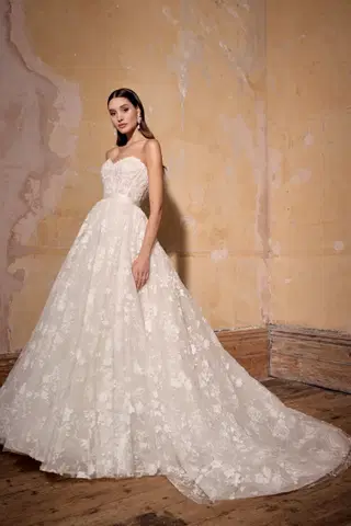 Camilla by Josephine Scott - view 4 of 9