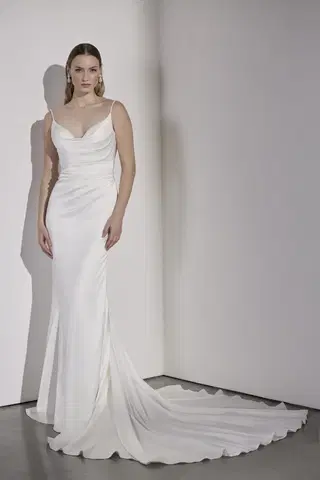 Devon by Avenue by Josephine Scott - view 3 of 9