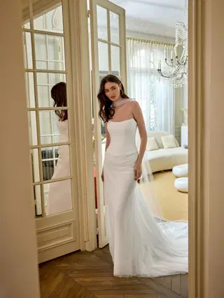 Sylvie by Adore - view 4 of 5