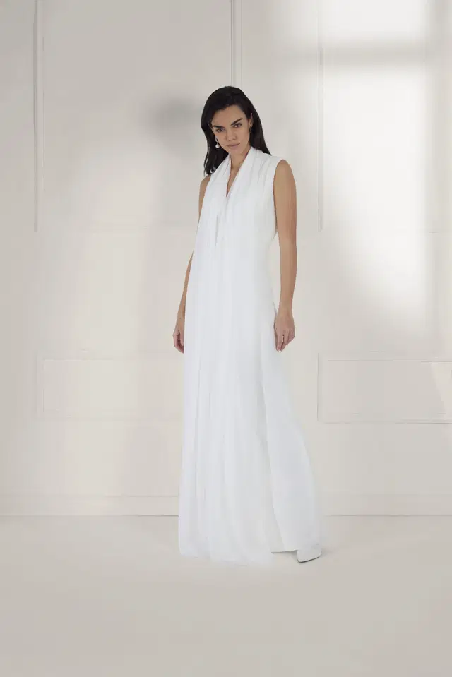 ILA by Serravalle: Jumpsuit silhouette, deep V-neck neckline, sleeveless, crepe