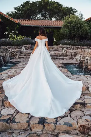 R3602 by Allure Romance - view 4 of 8