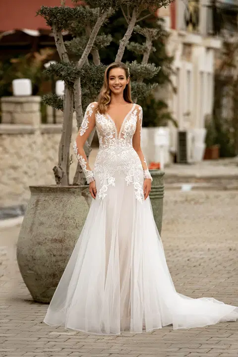 Style 8190 wedding dress by Monica Loretti, A-line, lace