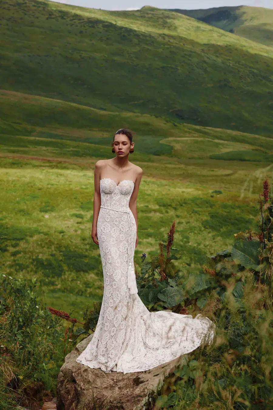 Bellini by Ariamo Boho: Mermaid silhouette, sweetheart neckline, bell sleeves, lace